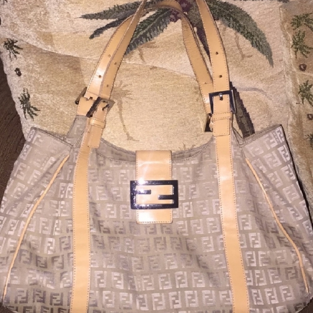 Fendi purse